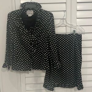 Rickie Freeman for Teri Jon suit